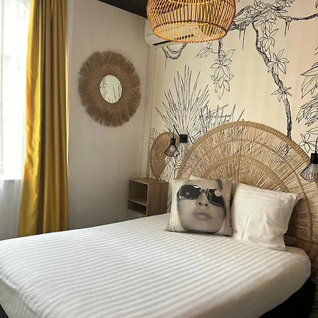 Le Castellamar 3* سانت ماكسيم