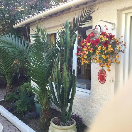 Le Castellamar Hotel