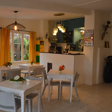 Le Castellamar 3* Сент-Максим