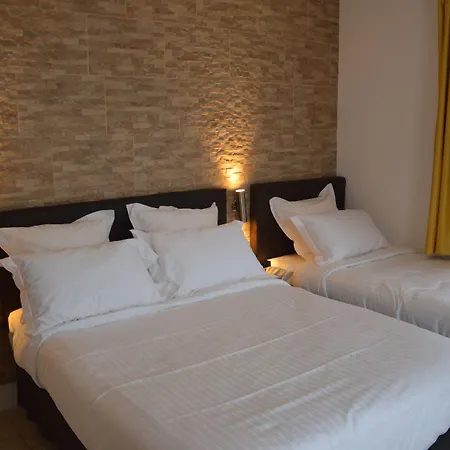 Le Castellamar 3* سانت ماكسيم