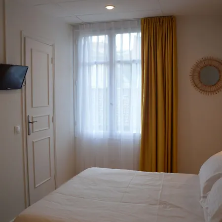 Le Castellamar 3* سانت ماكسيم