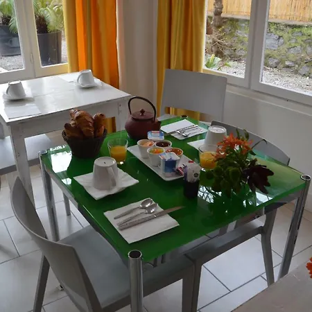 Le Castellamar 3* سانت ماكسيم