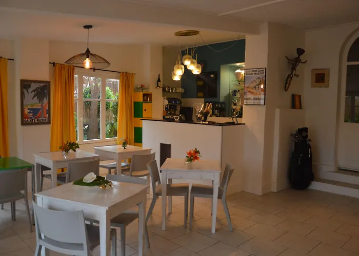 Le Castellamar 3* Сент-Максим
