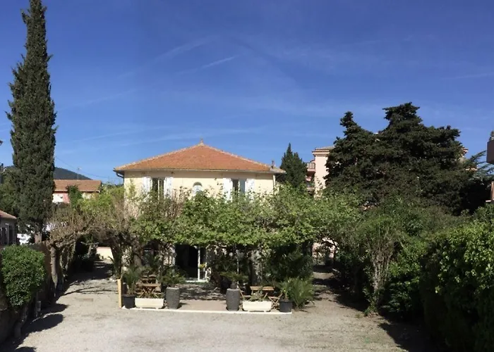 Le Castellamar 3* Сент-Максим