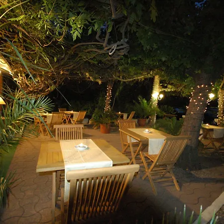 מלון Castellamar 3*
