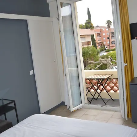 Le Castellamar Отель 3*