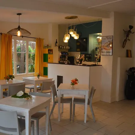 Le Castellamar 3* Sainte-Maxime